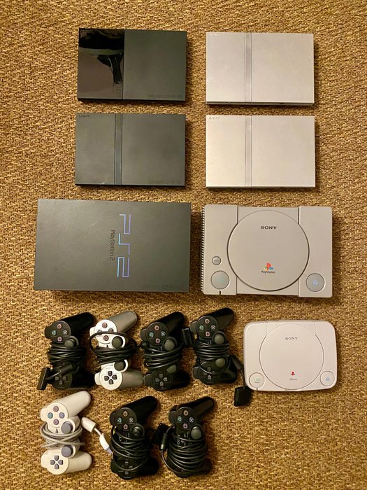 Sony - PlayStation lot - Videopelikonsoli
