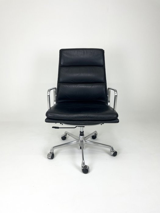 ICF - Charles Eames, Ray Eames - Krzesło - EA219 - Aluminium, Skóra
