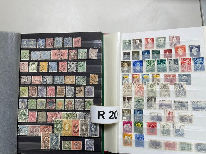 Nederland  - samling i 5 lagerbøker og frimerkemapper 1982-2000