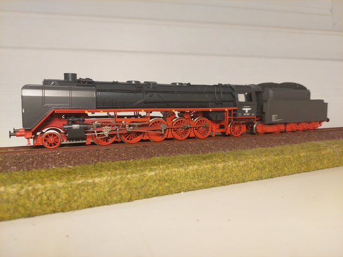 Liliput H0 - 4501 - Damplokomotiv med tender (1) - BR 45 001 - Reichsadler - DRG