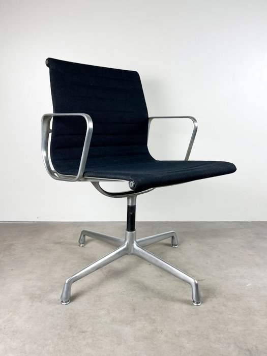 Herman Miller - Charles Eames, Ray Eames - Stol - EA108 - Aluminium, Tekstiler