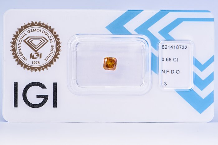 1 pcs 鑽石 - 0.68 ct - 雷地恩型 - Natural Fancy Deep Orange - I3 VG ** No Reserve Price **