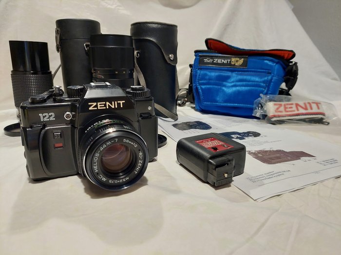 Zenit 122 - KIT 3 obiettivi, flash e borsa Αντανακλαστική φωτογραφική μηχανή με μονό φακό (TLR)