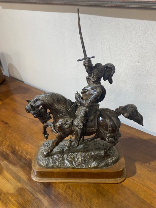 sculptuur, Duca di Savoia a cavallo, dal modello di Carlo Marochetti (1805-1867) - 38 cm - Zinklegering, antimoon
