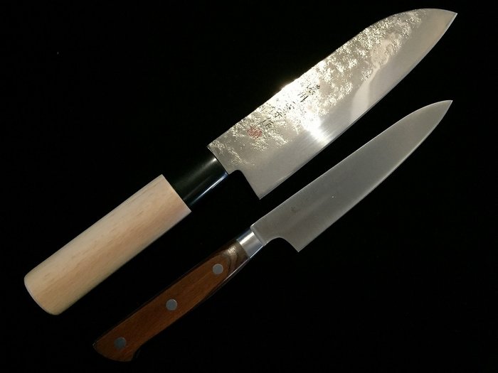 濃州正宗 NOSHU MASAMUNE Sword Smith / Satin Finish / Set of 2 三得 SANTOKU ペティ PETTY - Table knife (2) - Japanese Kitchen knife - Steel, Wood