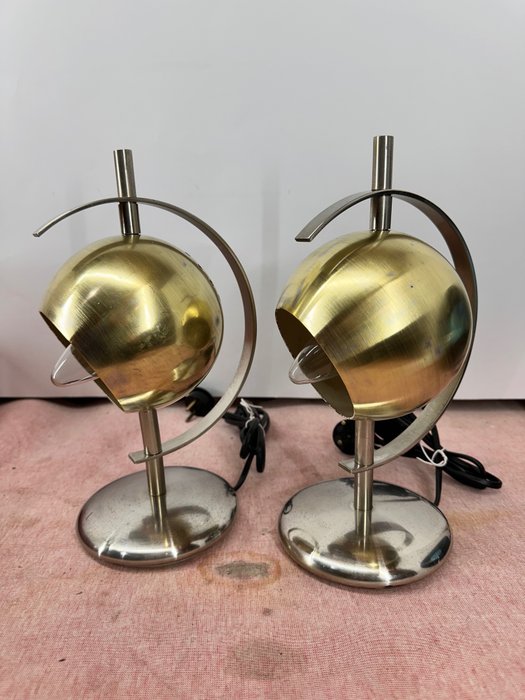 Bogenförmige Tischlampe (2) - Metall