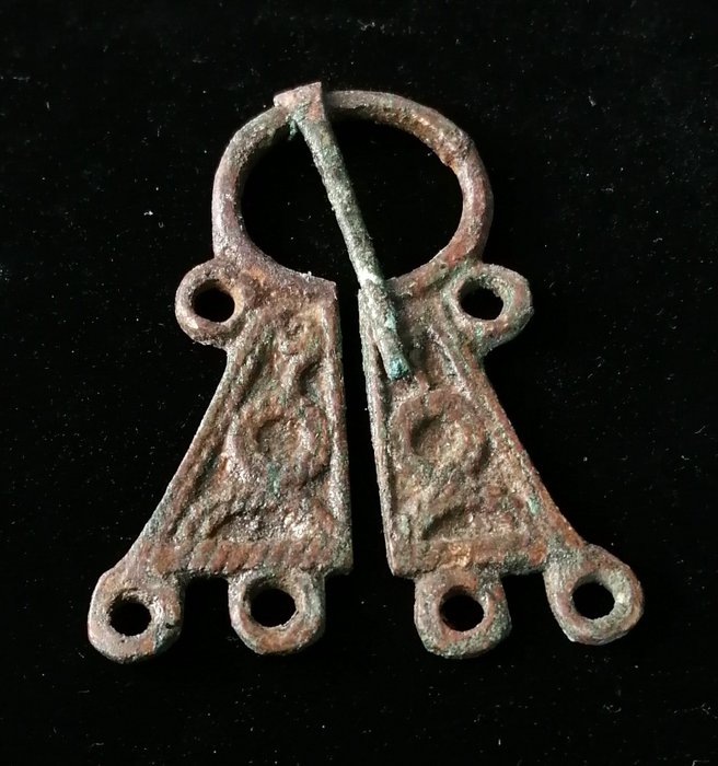 Era Viking Bronze Broche Ômega - 53 mm  (Sem preço de reserva)