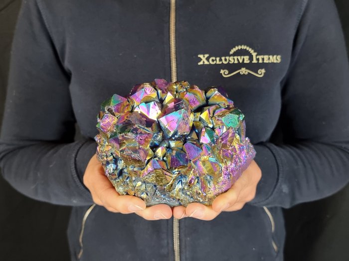 Stor Rainbow Titanium Quartz Cluster Klynge - Høyde: 7 cm - Bredde: 14 cm- 1184 g
