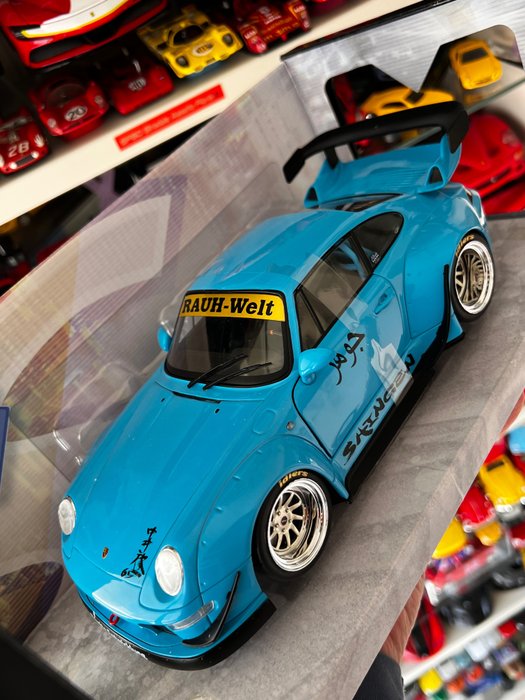 Solido 1:18 - Modelbil -Porsche 911 (993) RWB Rauh-Welt Body-Kit "Shingen" - Med åbne døre