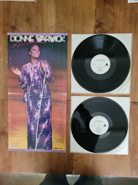 dionne Warwick - Hot! Live And Otherwise - Vinylschallplatte - Half-Speed Master - 1981