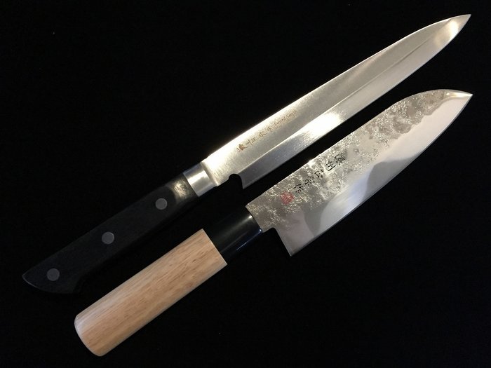 濃州正宗 NOSHU MASAMUNE Sword Smith / Satin Finish / Set of 2 / 柳刃 YANAGIBA 三得 SANTOKU - Menümesser (2) - Japanisches Küchenmesser - Holz, Stahl