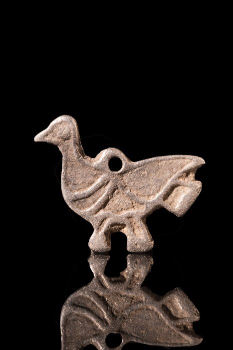 Bysantti Hopeakyyhkynen amuletti  (Ei pohjahintaa)