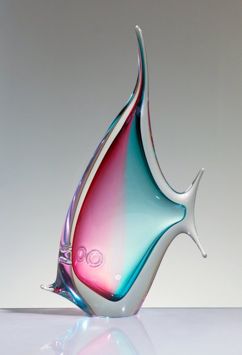 Jan Malachek - Skulptur, Submerged Glass Fish Figurine - 32 cm - Glas