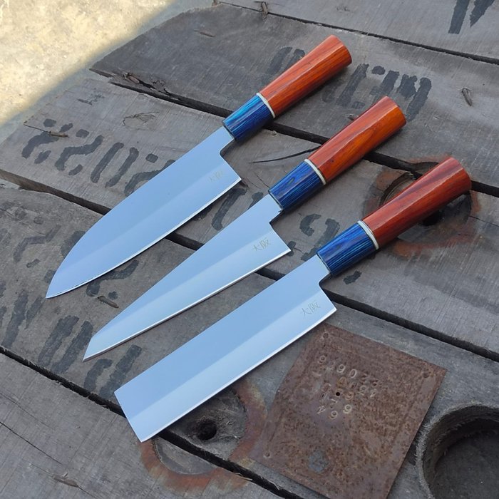 Couteau de cuisine - Couteau professionnel japonais SUJIHIKI, USBA, GYTO en bois d'olivier et séquoia. Des couteaux faits - Asie