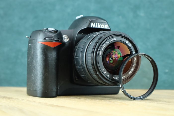 Nikon D70 | Sigma UC zoom 28-70mm 1:2.8-4 Digital reflexkamera (DSLR)