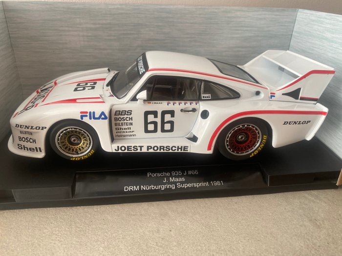 1:18 - Miniatura de carro de corrida - Porsche 935 J. Joest Porsche Racing. MCG 1:18