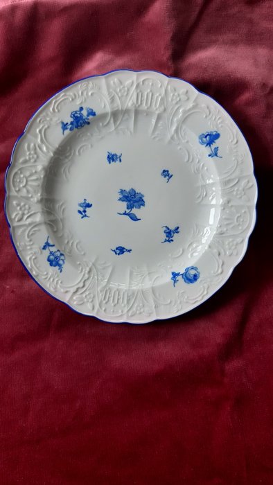 Meissen - Dinner plate - Porcelain