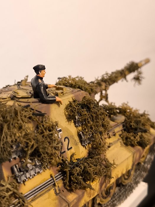 Tamiya 1:35 - Véhicule militaire miniature - Cacciacarri Jagdtiger 122mm