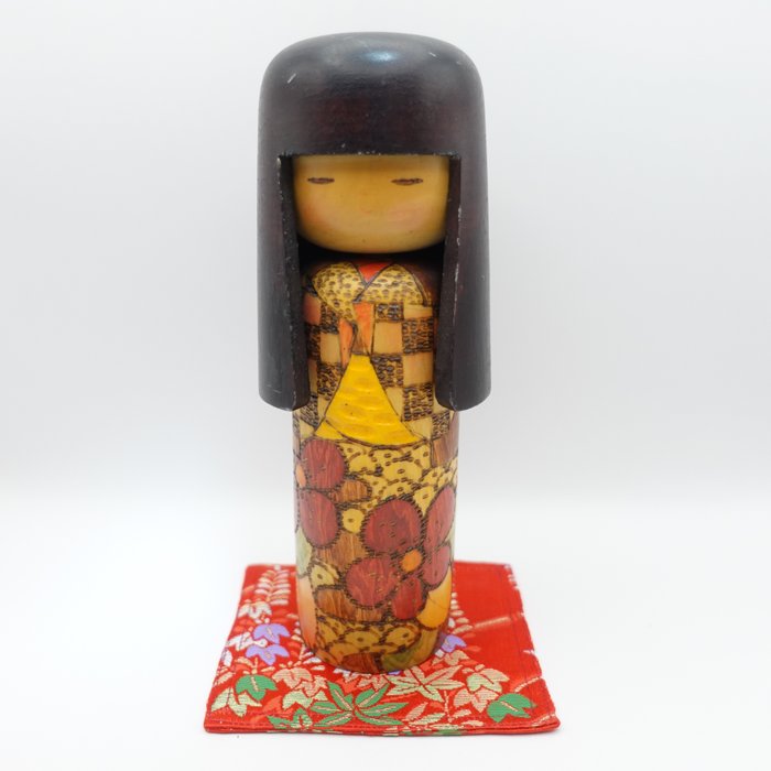 19 公分復古手工小芥子，由 Meiko 明光簽名 - 木 - 日本 - 昭和年代(1926-1989)