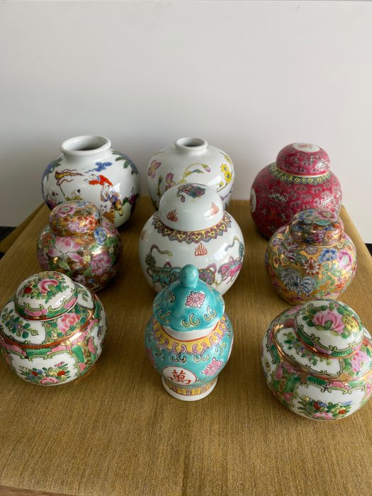 Collection d'articles de marque - Pots en porcelaine