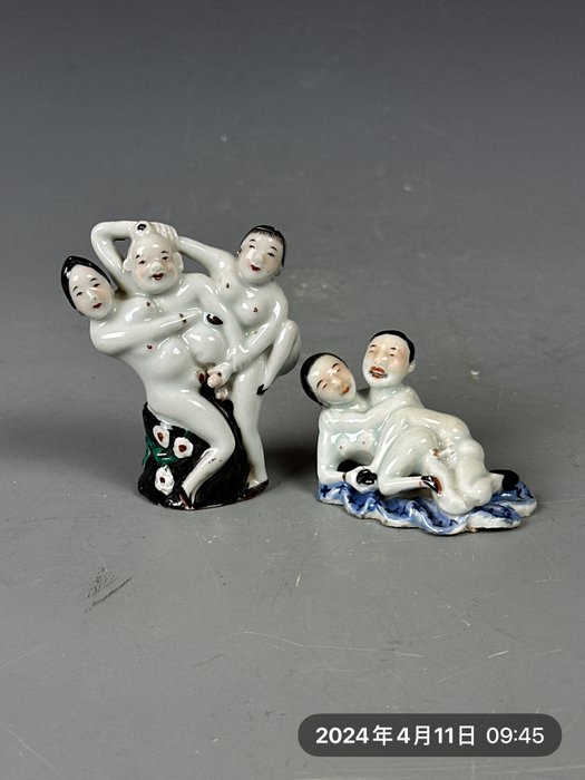 春宮人物摆件 (00863a és b tétel) - Porcelán - Kína - 20. század