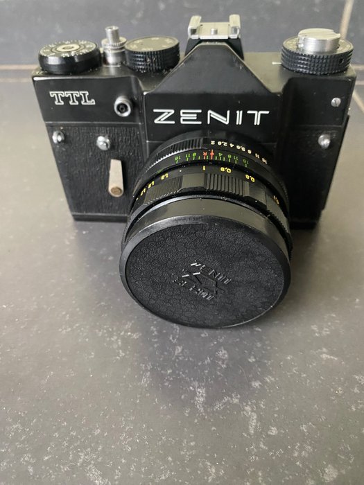 KMZ Krasnogorsk, Zenit TTL + Helios 44M 58mm f2 Αντανακλαστική φωτογραφική μηχανή με μονό φακό (TLR)