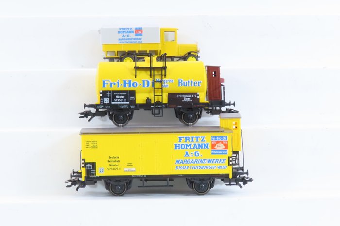 Märklin H0 - 48924 - Modellbahn-Güterwagenset (1) - 3-teiliges Güterwagen-Set „Fritz Homann Dissen“ mit gedecktem Wagen, Kesselwagen und LKW - DRG