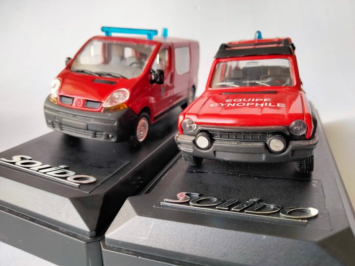 Solido 1:43 - Modellino di station wagon - Renault Trafic II "Pompiers" (2002) + Matra Simca Rancho "Pompiers" (1978)