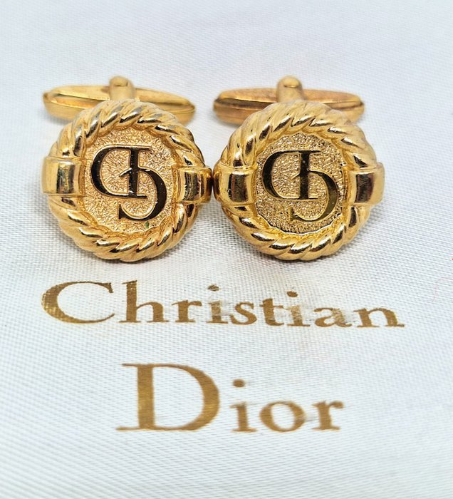 Christian Dior Paris 1970s, exquisite stylish CD logo, 18k gold plated gentleman's - Plaqué or - Boutons de manchette