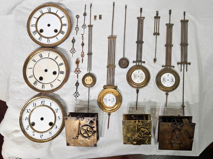 时钟部件  (21) - Lotto di 21 pezzi - parte di orologio a pendolo - 黄铜 - 1850-1900