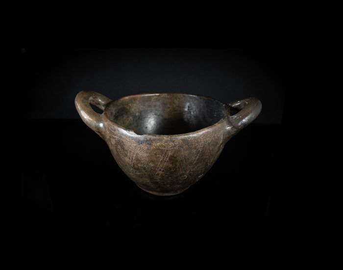 Etruscan Keramik Villanovakultur Skyphos mit Verzierung, etruskisch Mittelitalien 9. - 8. Jh. v. Chr. Keramikgefäß