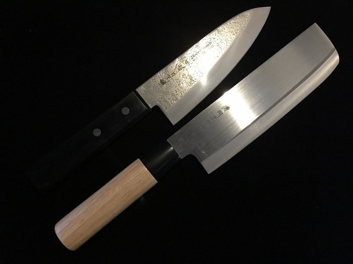 濃州正宗 NOSHU MASAMUNE Sword Smith / Satin Finish / Set of 2 / 菜切 NAKIRI 出刃 DEBA - Tafelmes (2) - Japans keukenmes - Hout, Staal