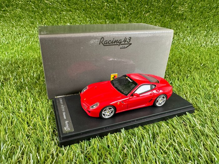 Racing43 Elite 1:43 - Voiture miniature - Ferrari 599 GTB Fiorano - Rouge de course