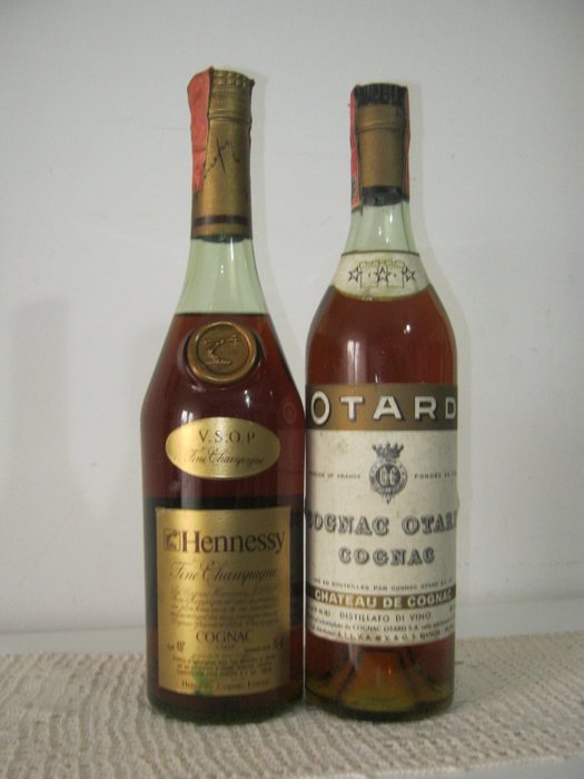 Hennessy, Otard - VSOP + 3 Star cognac  - b. 1960er Jahre, 1970er Jahre - 73cl, 75 cl - 2 flaschen
