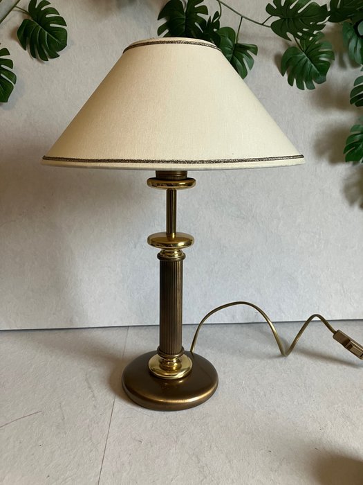 Herda - Asztali lámpa - Sárgaréz