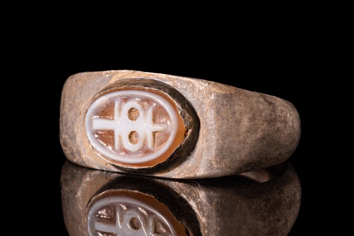 Oud-Romeins Zilveren diepdrukring met cameo met insigne  (Zonder Minimumprijs)