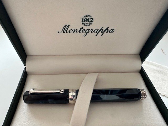 Montegrappa - Montegrappa Micra Fountain Pen, Medium, Blue, Z-MIF-B M - Füllfederhalter