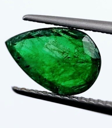 syvä vihreä Smaragdi - 0.95 ct