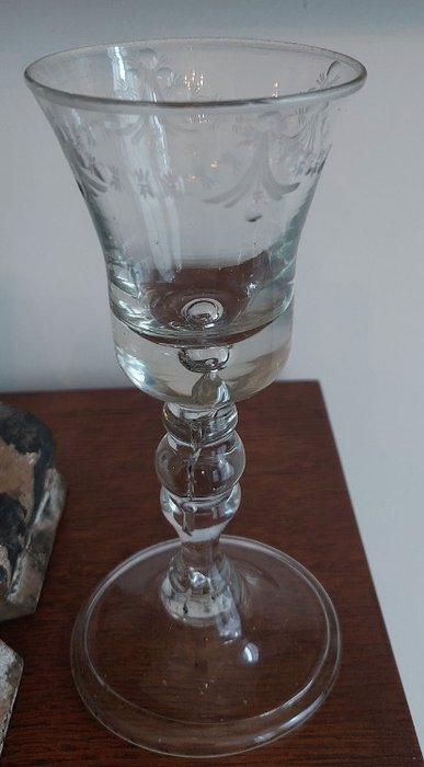Wine glass - 18th century Goblet - Glass