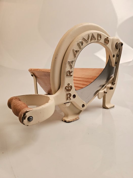 Raadvad - Bread slicer -  294 - Iron (cast/wrought), Wood