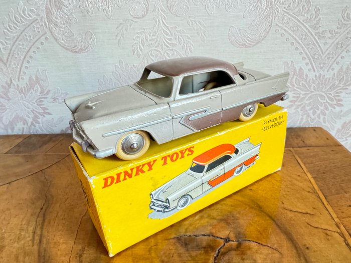 Dinky Toys 1:43 - 模型車 - ref. 24D PLYMOUTH BELVEDERE - originale - 法國製造