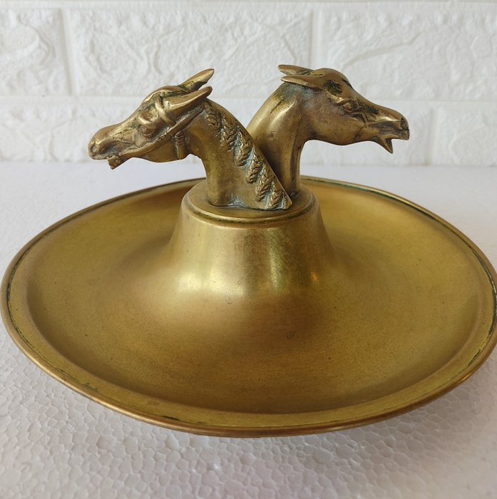 Plate - vacia bolsillos de caballos - Brass, Bronze