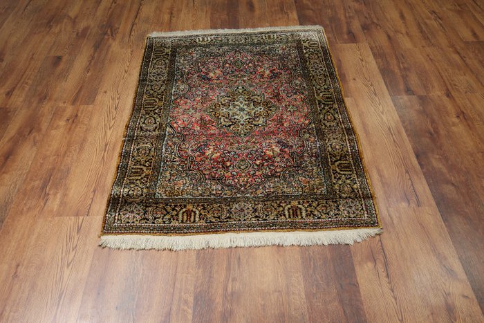 Very Beautiful Ghoum Silk Iran - Carpet - 155 cm - 110 cm