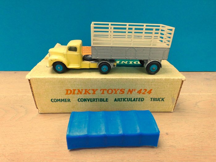 Dinky Toys 1:43 - 模型車 - ref. 424 Commer Convertible Articulated truck & trailer met doos