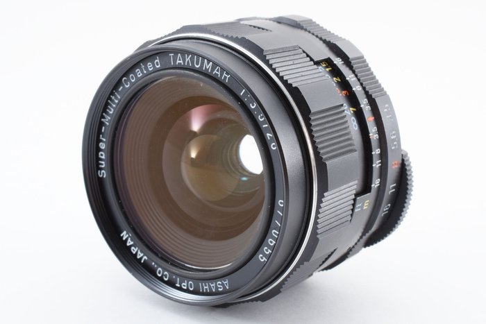 Pentax Super Multi Coated TAKUMAR 28mm F3.5 M42 Prime lens