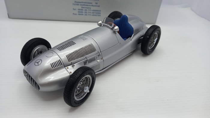 CMC 1:18 - Miniatura de carro - Mercedes-Benz F1 W165 Spider Der Grosse Sieger von Tripolis 1939 - (código PT91)