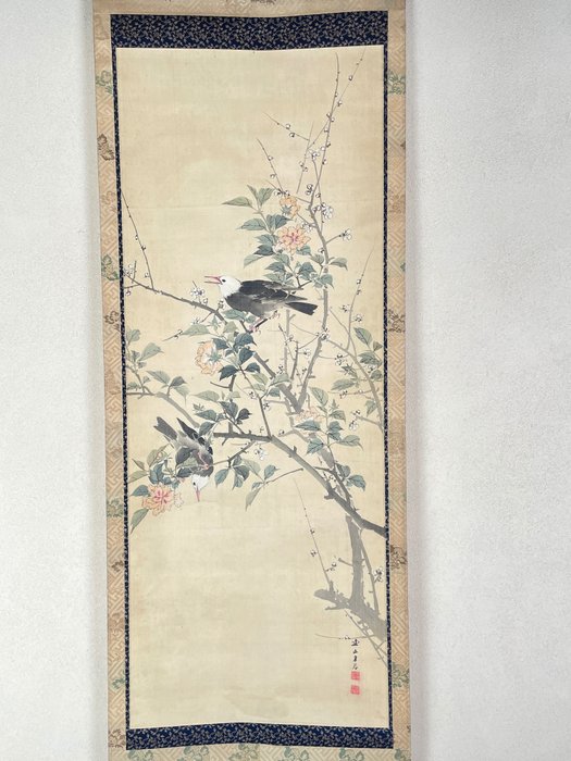 Kakejiku 掛軸 - Kachō ga 花鳥画 - Peony and ume - Mid 19th century - Signed Renzan 蓮山 and with seal Kishi 岸 - Japan - Edo Period (1600-1868)  (No Reserve Price)