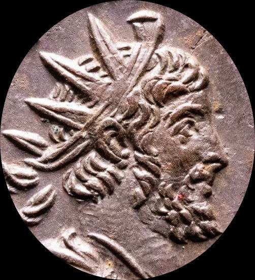 Empire romain. Tetricus Ier (271-274 apr. J.-C.). Bronze antoninianus Treveri mint. 273-274 A.D. VIRTVS AVGG, Virtus standing left with shield and spear.  (Sans Prix de Réserve)