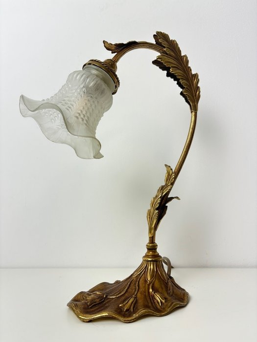 Lampă - Lampă de masă franceză Art Nouveau cu motiv floral - Alamă, Bronz, Sticlă