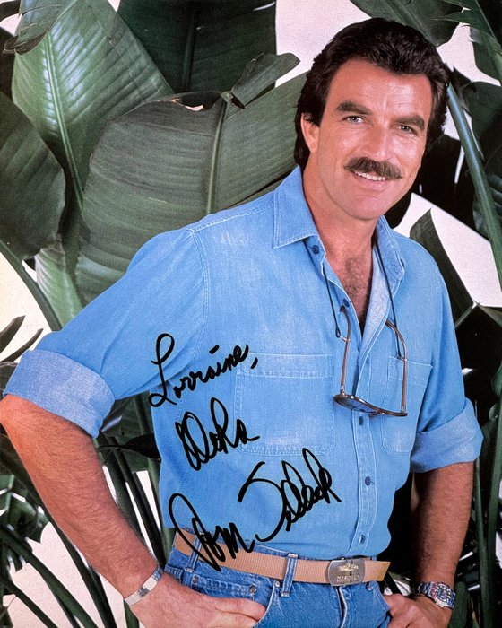 Tom Selleck (Magnum, P.I.) - Authentic Signed Photo Inscribed "Aloha" - Autograph with COA